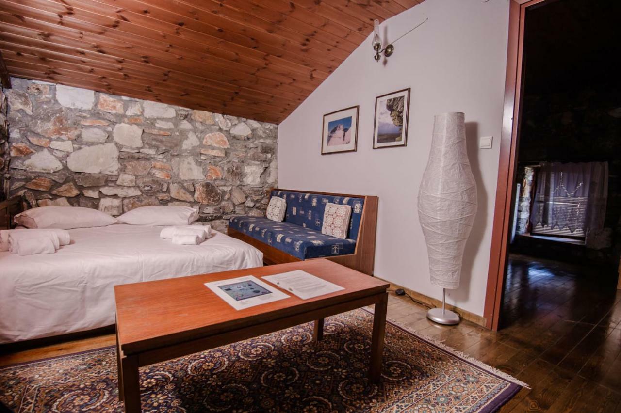 Stonehouse 2 Bedroom Chalet On Olympus Amazing View Pétra 외부 사진